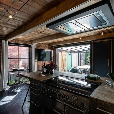 Luxurioeses No 35 別荘