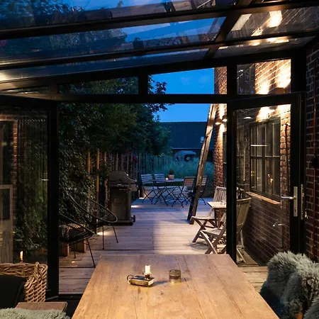 Luxurioeses No 35 別荘 タツィング