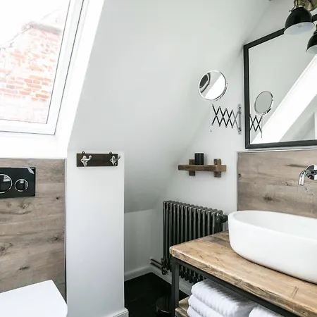 Luxurioeses No 35 別荘 タツィング